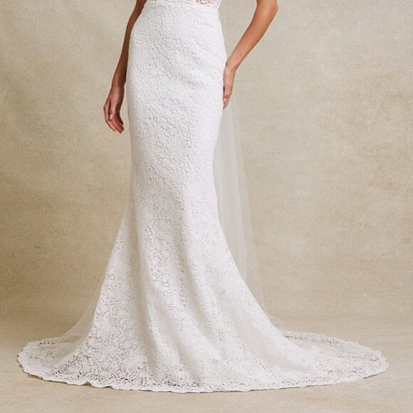 New long off white wedding dress.Veil included, bridal gown.Church Destination - Picture 2 of 8